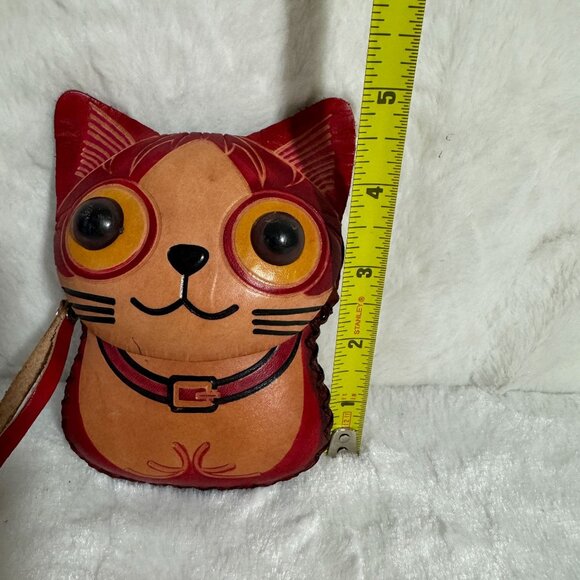 Hand Tooled Cat-Shaped Leather Coin Purse Wristlet Strap Zipper Closure Big Eyes - Picture 2 of 6